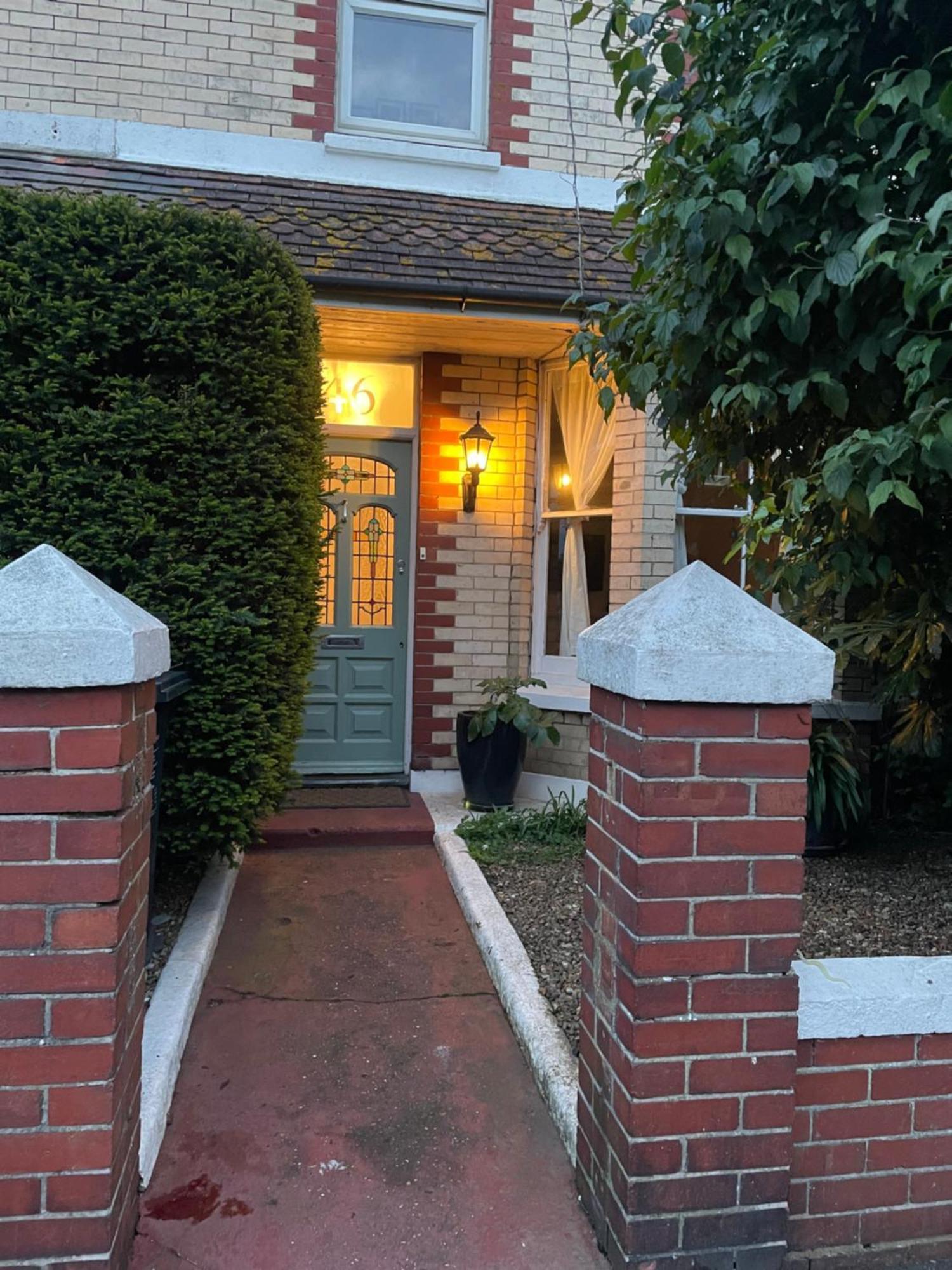 3 Bed Home Sleeps 6 Free Parking برايتون المظهر الخارجي الصورة