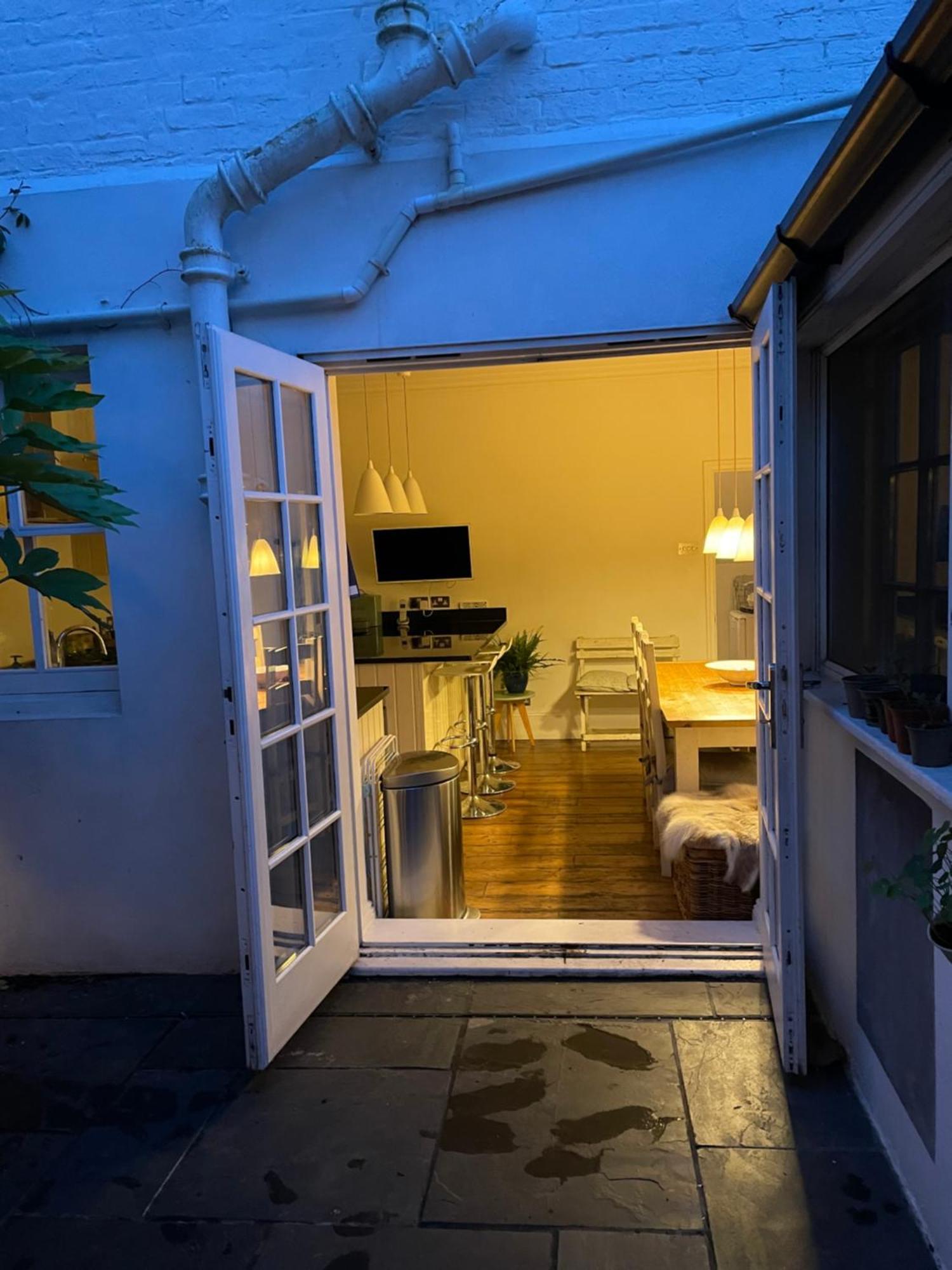 3 Bed Home Sleeps 6 Free Parking برايتون المظهر الخارجي الصورة